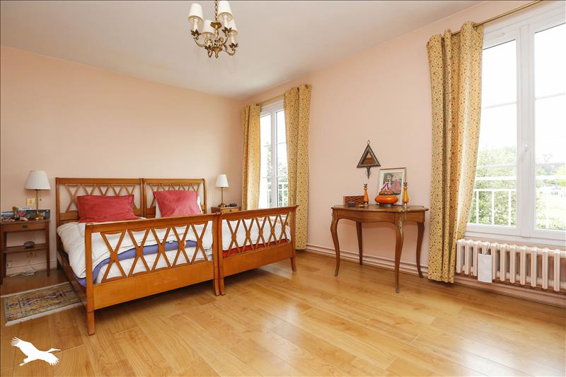 Vente Maison JOUE LES TOURS - 8 pièces -180 m² - (37300)