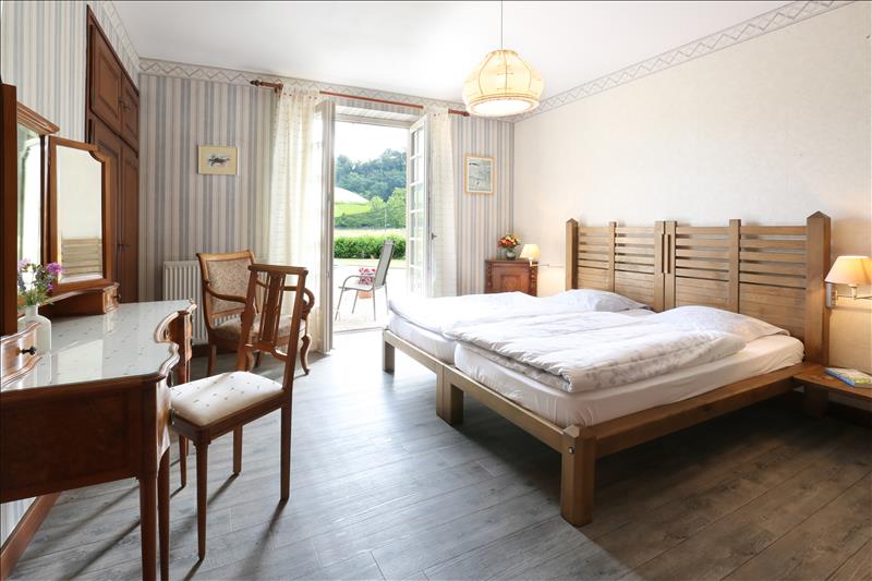 Vente Maison ALTILLAC - 12 pièces -300 m² - (19120)