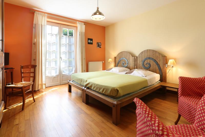 Vente Maison ALTILLAC - 12 pièces -300 m² - (19120)