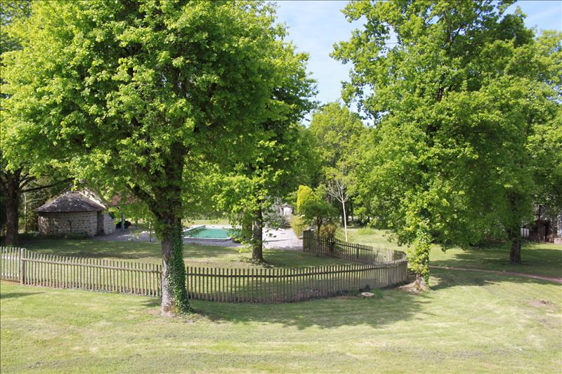 Vente Maison ALTILLAC - 12 pièces -300 m² - (19120)