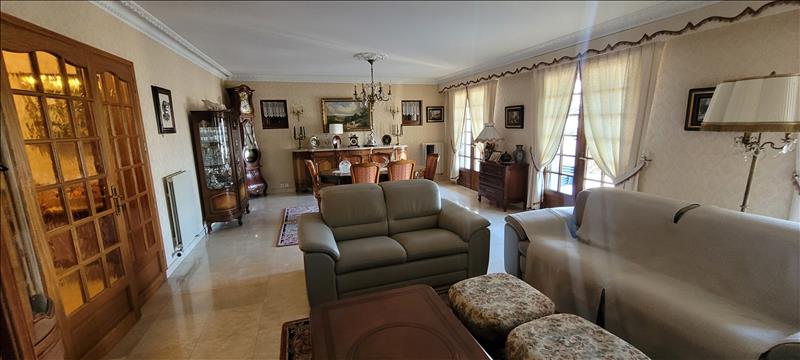 Vente Maison SIONIAC - 8 pièces -250 m² - (19120)