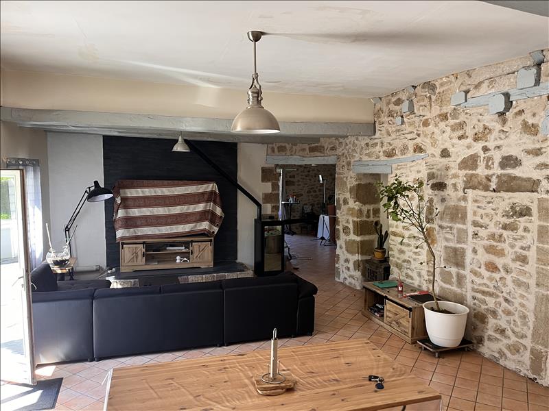 Vente Maison NONARDS - 7 pièces -150 m² - (19120)