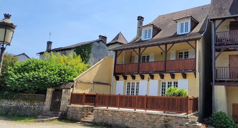 Vente Maison BEAULIEU SUR DORDOGNE - 8 pièces -154 m² - (19120)
