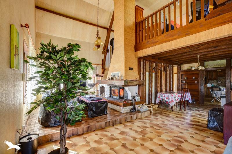 Vente Maison BEAULIEU SUR DORDOGNE - 7 pièces -200 m² - (19120)