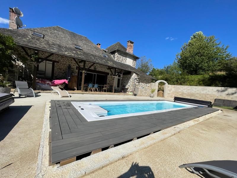 Vente Maison UZERCHE - 6 pièces -211 m² - (19140)