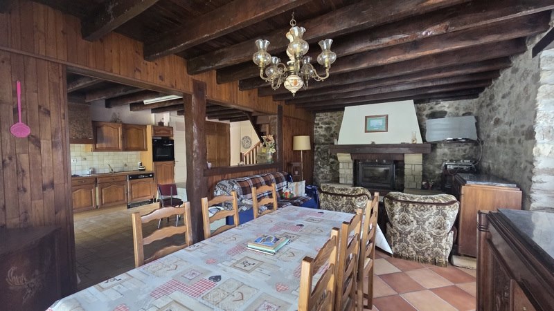 Vente Maison CONDAT SUR GANAVEIX - 7 pièces -138 m² - (19140)