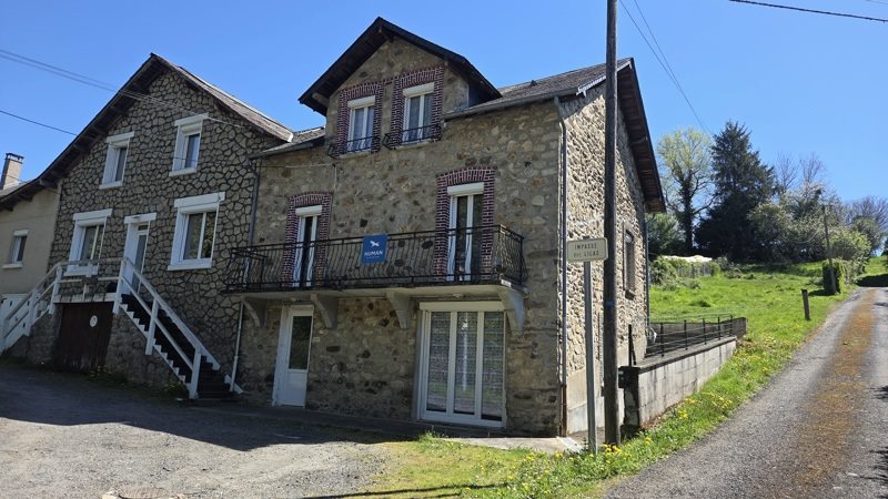 Vente Maison CONDAT SUR GANAVEIX - 7 pièces -138 m² - (19140)