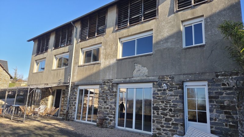 Vente Maison UZERCHE - 16 pièces -386 m² - (19140)