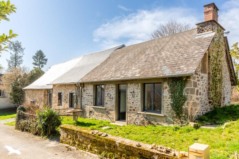 Vente Maison SOUDAINE LAVINADIERE - 8 pièces -180 m² - (19370)