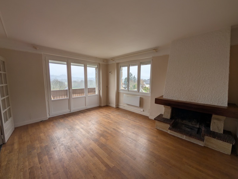 Vente Maison LE LONZAC - 15 pièces -243,1 m² - (19470)