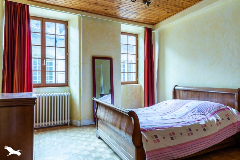 Vente Maison UZERCHE - 7 pièces -276 m² - (19140)