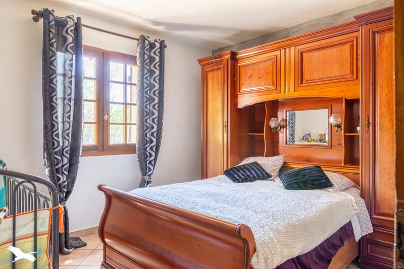 Vente Maison ST YBARD - 8 pièces -280 m² - (19140)