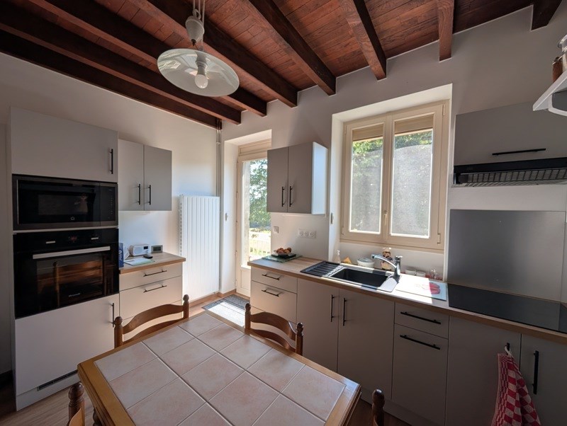 Vente Maison Condat-sur-Ganaveix - 5 pièces -88,5 m² - (19140)
