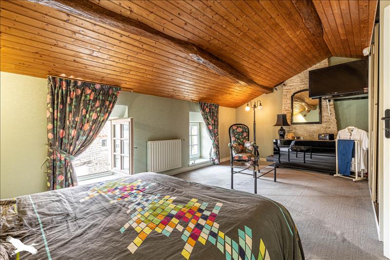 Vente Maison VAL DU MIGNON - 6 pièces -188 m² - (79210)