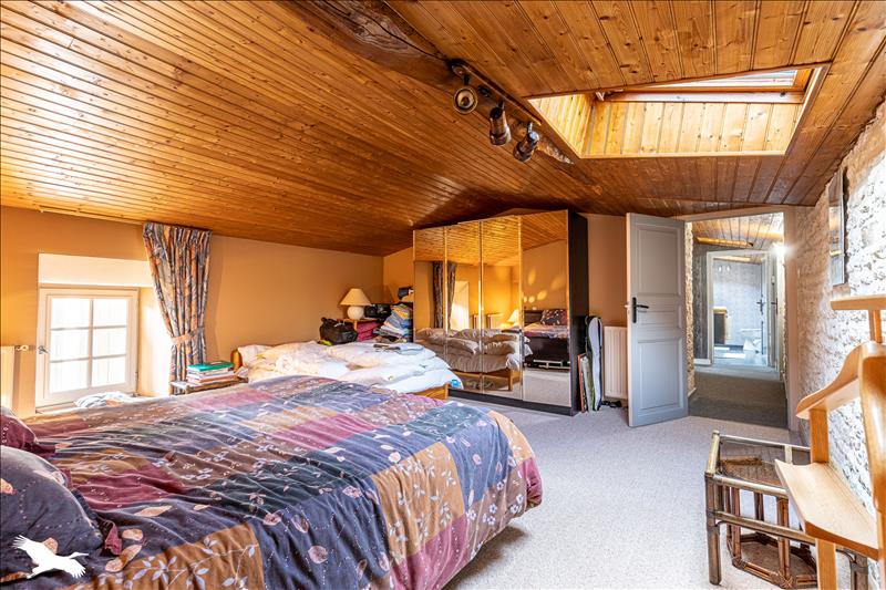 Vente Maison VAL DU MIGNON - 6 pièces -188 m² - (79210)
