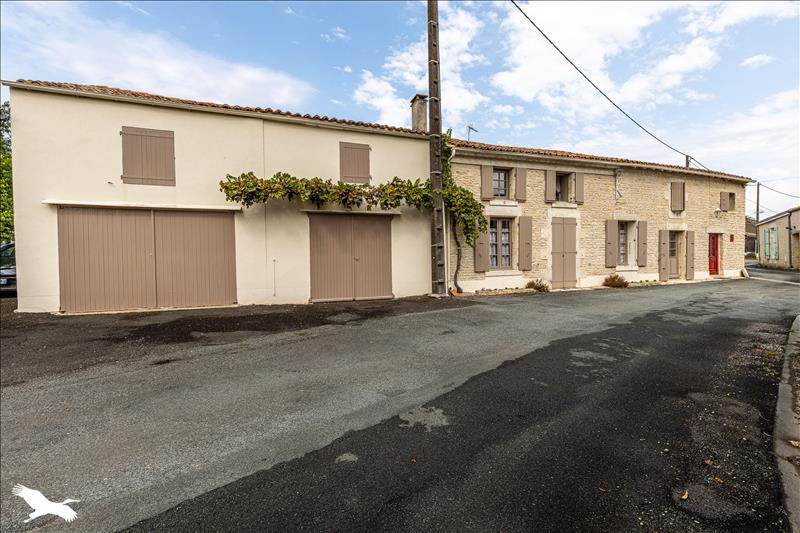 Vente Maison VAL DU MIGNON - 6 pièces -188 m² - (79210)