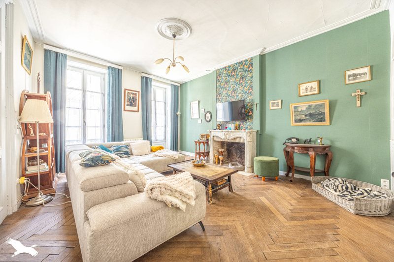 Vente Maison MAUZE SUR LE MIGNON - 5 pièces -245 m² - (79210)