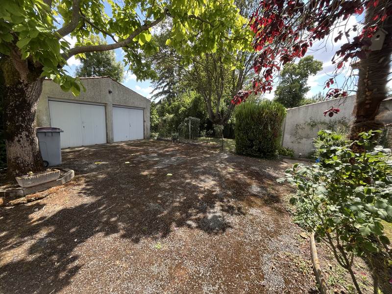 Vente Maison MAUZE SUR LE MIGNON - 7 pièces -178 m² - (79210)