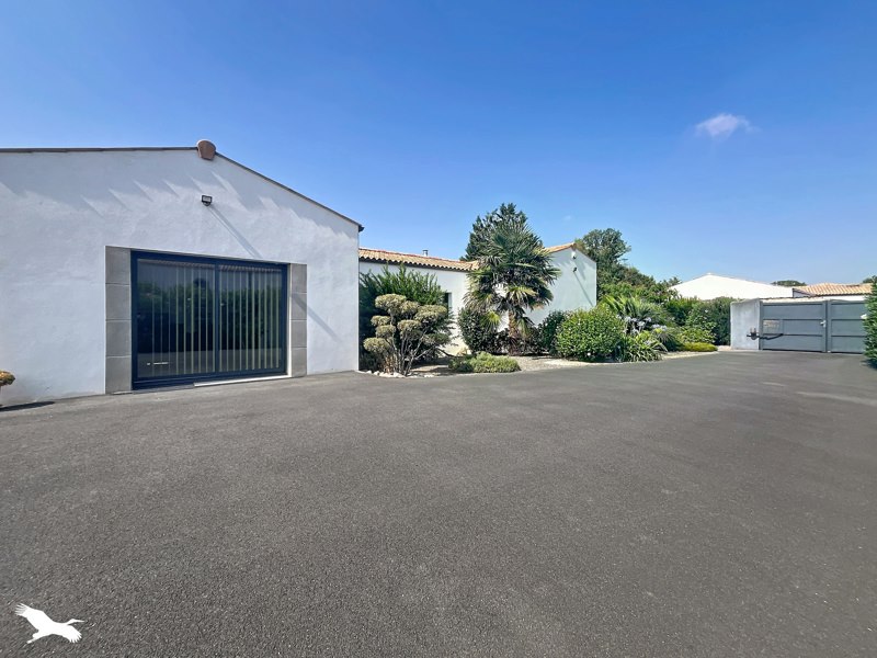 Vente Maison FERRIERES - 6 pièces -172 m² - (17170)