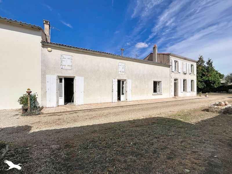 Vente Maison Val-du-Mignon - 5 pièces -112 m² - (79210)