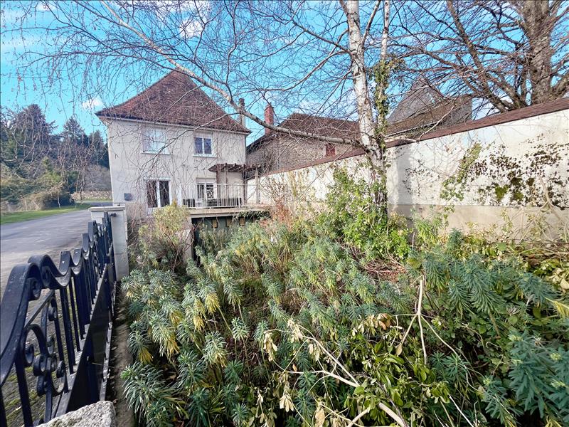 Vente Maison BUSSIERE GALANT - 5 pièces -137 m² - (87230)