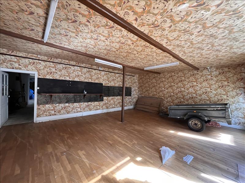 Vente Maison CHALUS - 5 pièces -138 m² - (87230)