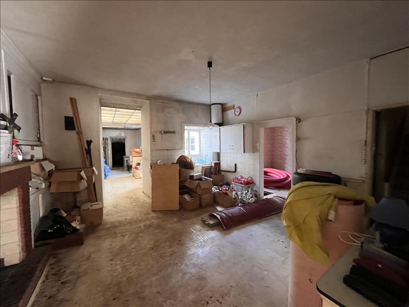 Vente Maison CHALUS - 5 pièces -138 m² - (87230)