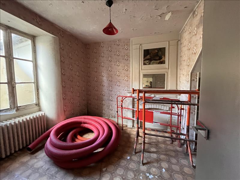 Vente Maison CHALUS - 5 pièces -138 m² - (87230)