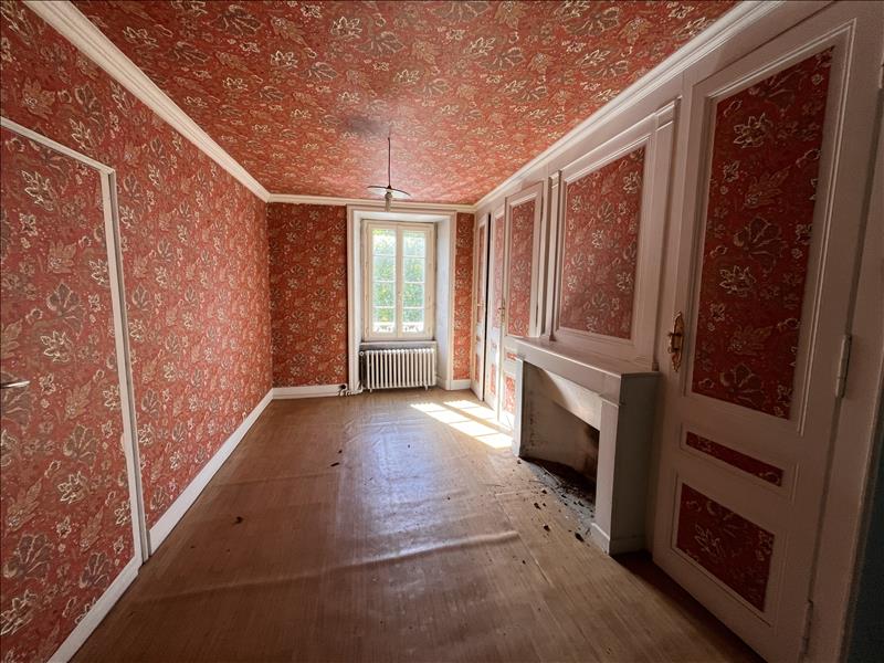 Vente Maison CHALUS - 5 pièces -138 m² - (87230)