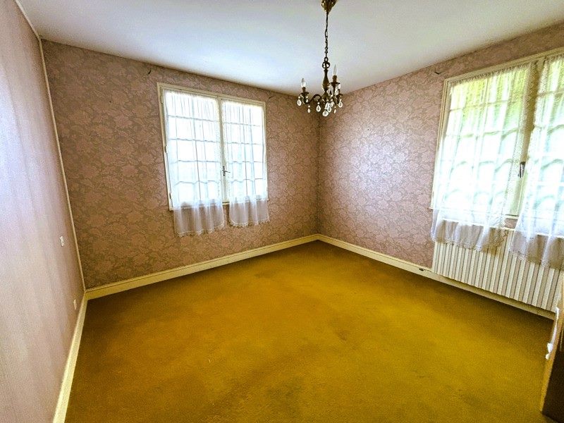 Vente Maison CHALUS - 7 pièces -146 m² - (87230)