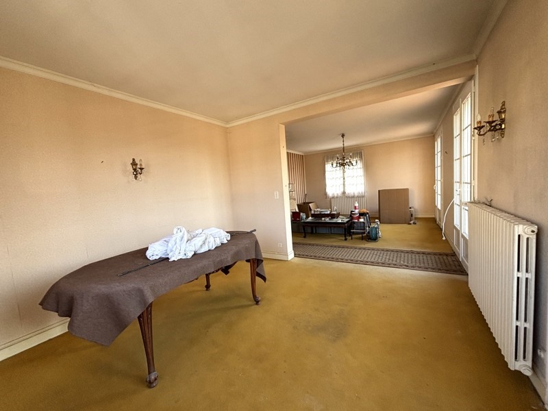Vente Maison CHALUS - 7 pièces -146 m² - (87230)