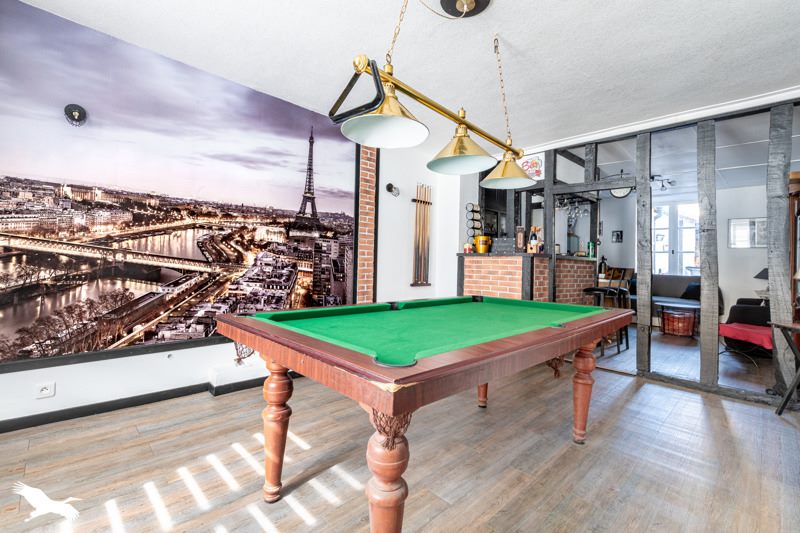 Vente Maison CHALUS - 6 pièces -206 m² - (87230)