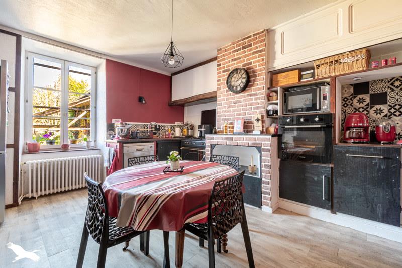 Vente Maison CHALUS - 6 pièces -206 m² - (87230)
