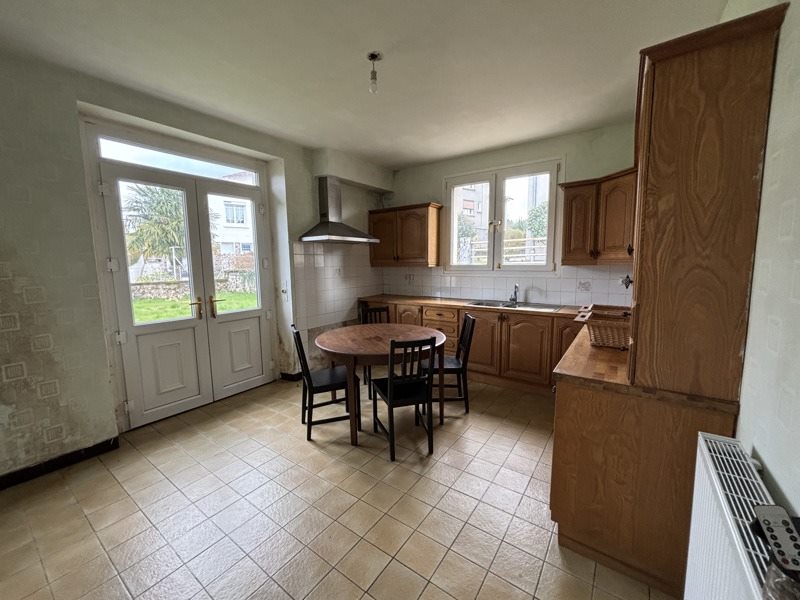 Vente Maison CHALUS - 9 pièces -238 m² - (87230)