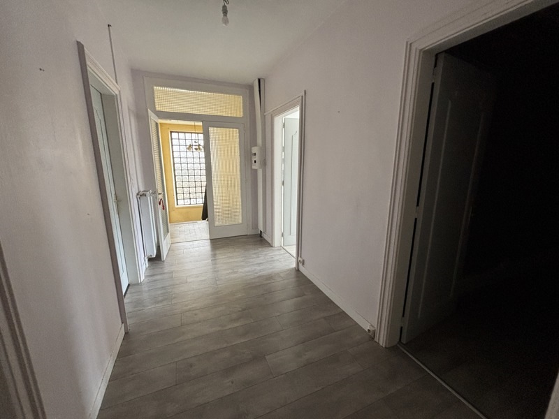 Vente Maison CHALUS - 9 pièces -238 m² - (87230)