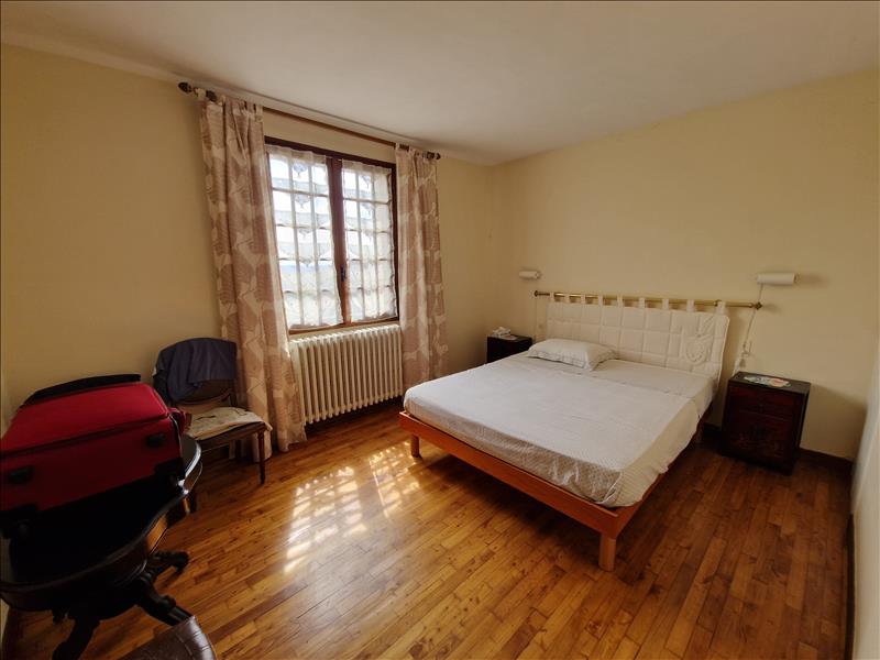 Vente Maison FIGEAC - 6 pièces -198 m² - (46100)
