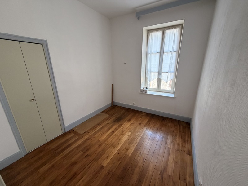 Vente Maison AIGURANDE - 8 pièces -210 m² - (36140)