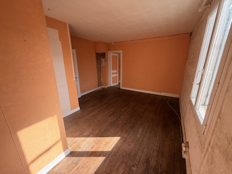 Vente Maison MONTCHEVRIER - 3 pièces -68 m² - (36140)