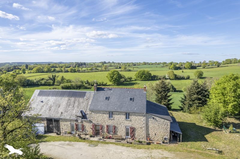 Vente Maison AIGURANDE - 9 pièces -277 m² - (36140)