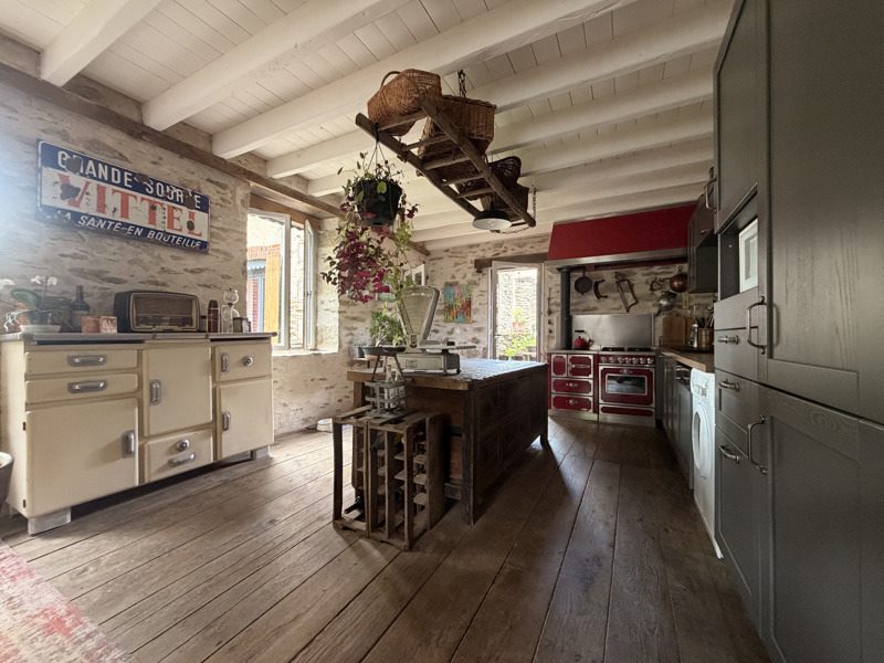 Vente Maison CROZON SUR VAUVRE - 5 pièces -180 m² - (36140)