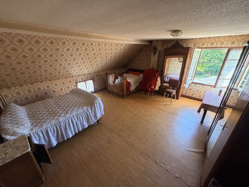 Vente Maison CHAMBON STE CROIX - 6 pièces -141 m² - (23220)