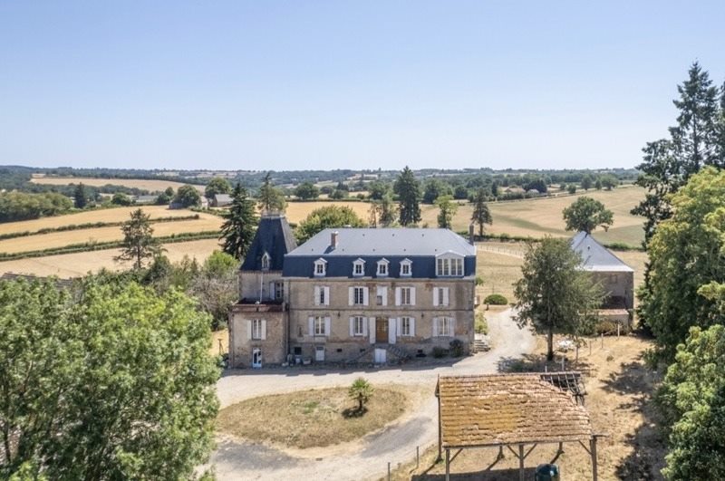 Vente Château AIGURANDE - 19 pièces -530 m² - (36140)