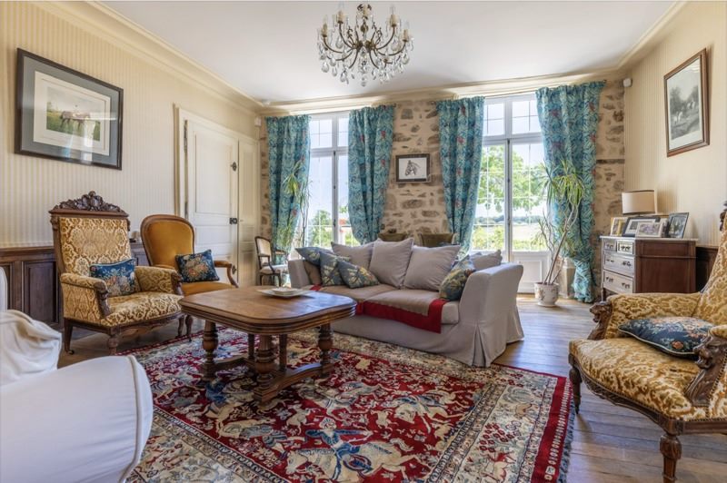 Vente Château AIGURANDE - 19 pièces -530 m² - (36140)