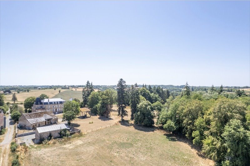 Vente Château AIGURANDE - 19 pièces -530 m² - (36140)