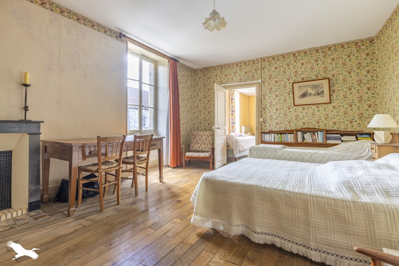 Vente Maison NOUZIERS - 8 pièces -216 m² - (23350)