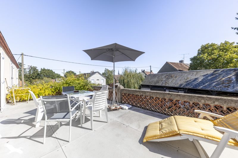 Vente Maison Crevant - 10 pièces -245 m² - (36140)