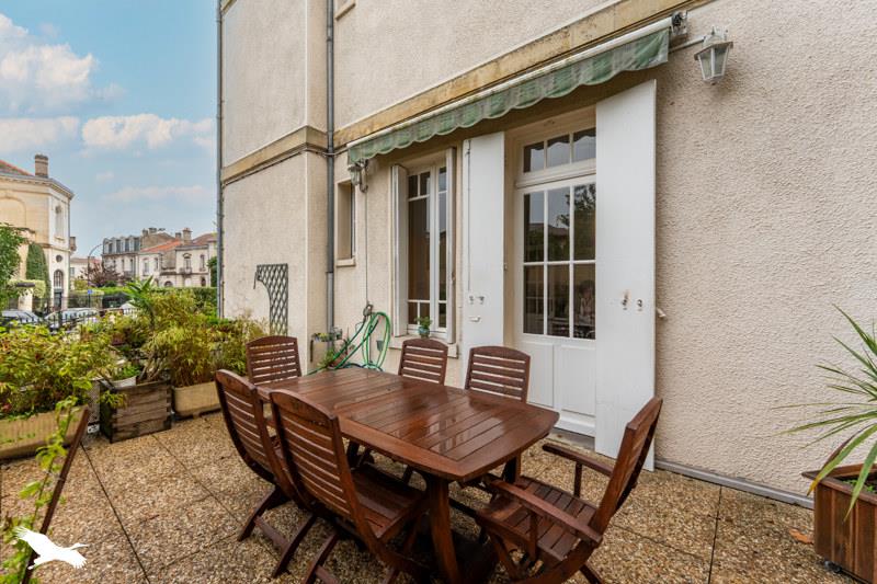 Vente Maison BORDEAUX - 9 pièces -210 m² - (33200)