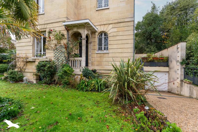 Vente Maison BORDEAUX - 9 pièces -210 m² - (33200)