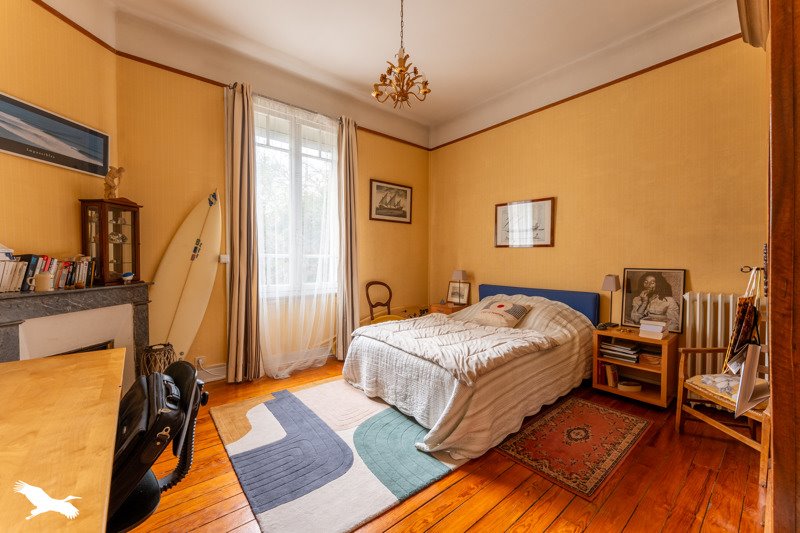 Vente Maison BORDEAUX - 9 pièces -210 m² - (33200)