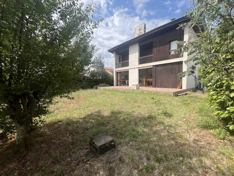 Vente Maison Bordeaux - 6 pièces -170 m² - (33200)